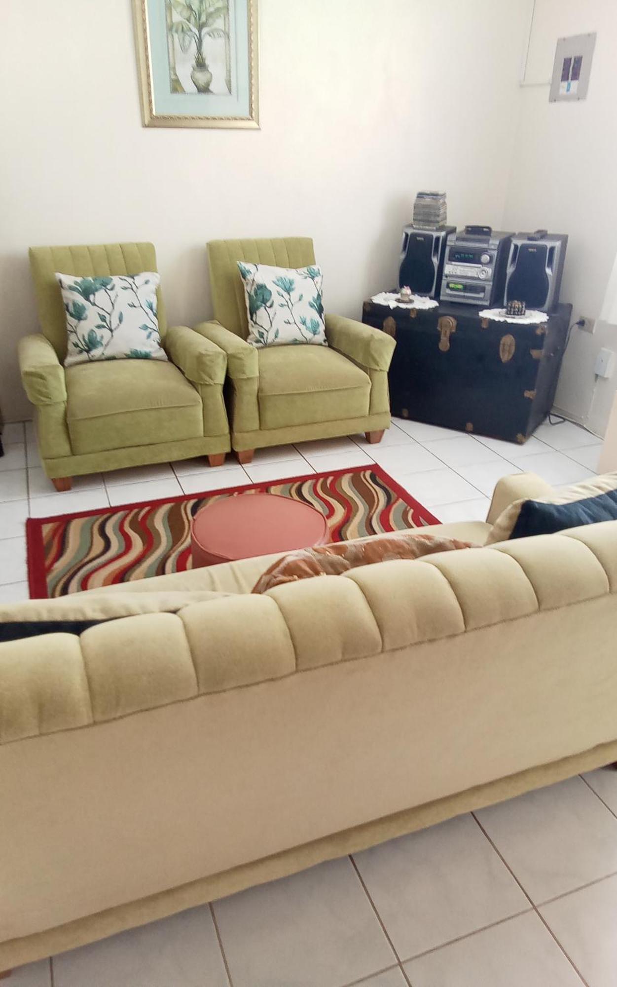 Cozy & Comfy Apartment Portmore Bagian luar foto